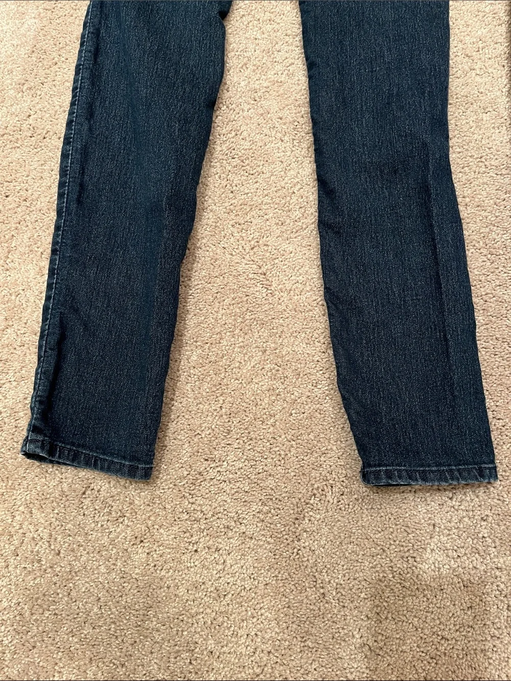 2 Pairs H&M Skinny Jeans Medium Wash & Dark Wash LIKE NEW Size 2 Jeggings
